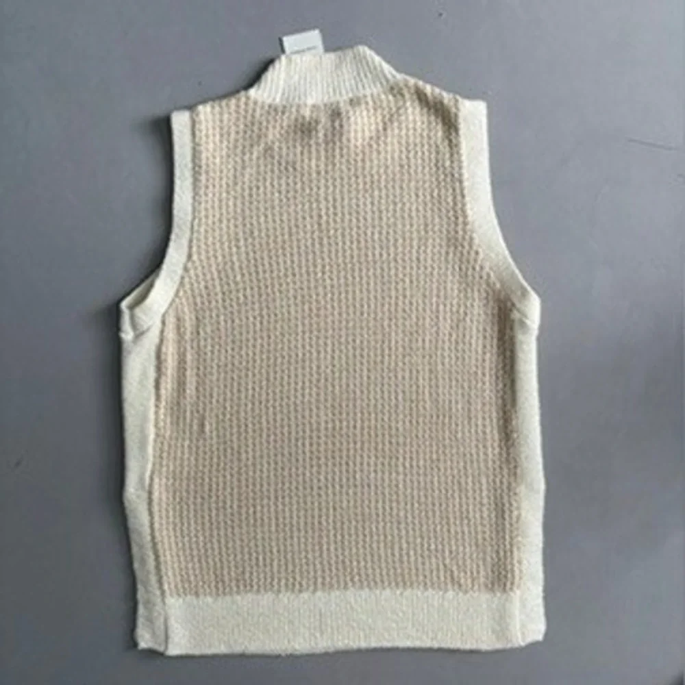 Club Monaco Cream Tan Knit Mock Neck Sweater Vest Large NWT Size L Quiet Luxury